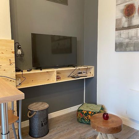 Logement Entier: Appartement Avec Terrasse Quartier De La Gare Амбоаз Екстериор снимка