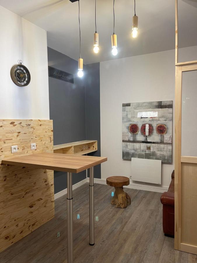 Logement Entier: Appartement Avec Terrasse Quartier De La Gare Амбоаз Екстериор снимка