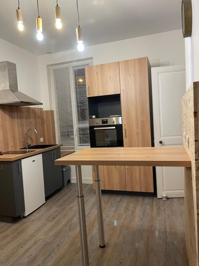 Logement Entier: Appartement Avec Terrasse Quartier De La Gare Амбоаз Екстериор снимка