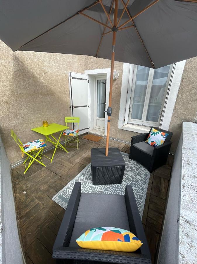 Logement Entier: Appartement Avec Terrasse Quartier De La Gare Амбоаз Екстериор снимка